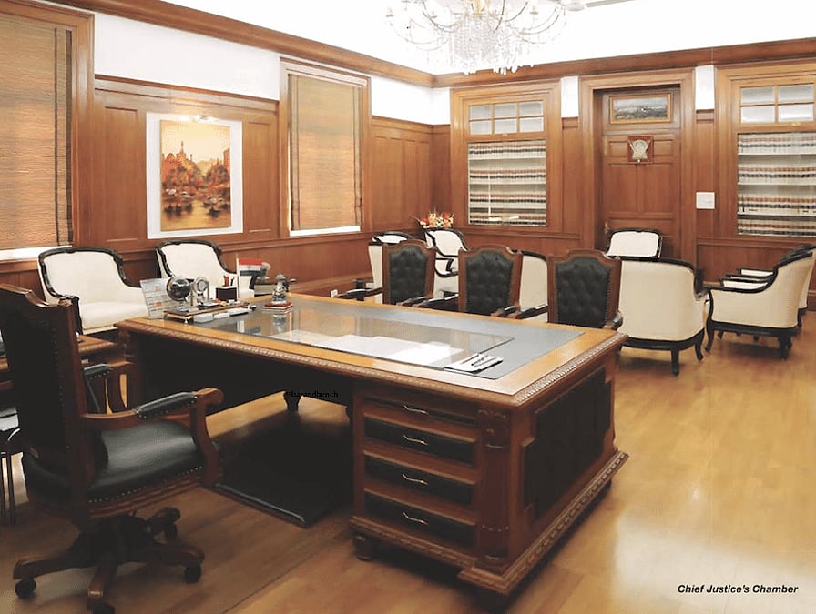 Judge Accused of Stealing Jewellery