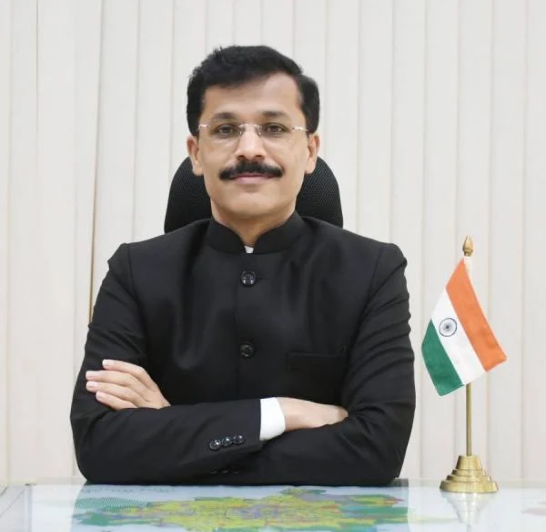 IAS Tukaram Mundhe Transferred